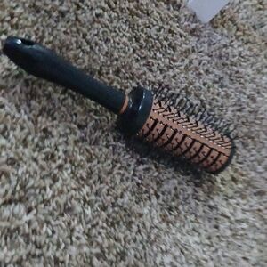 Professional Round Hair Brush - Black and Brown